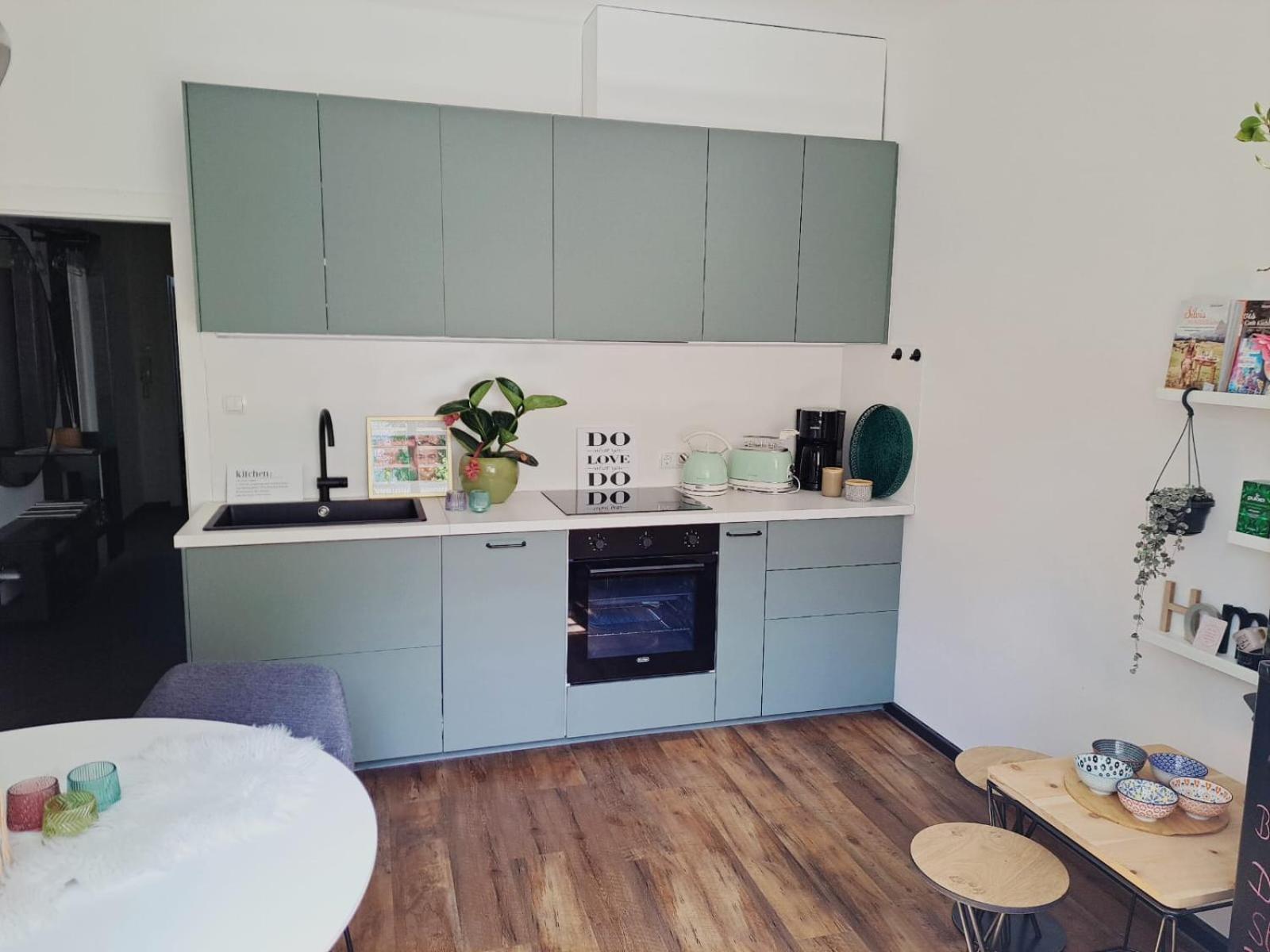 Apartment Wildflower In Privatvilla Im Herzen Merans Eksteriør bilde