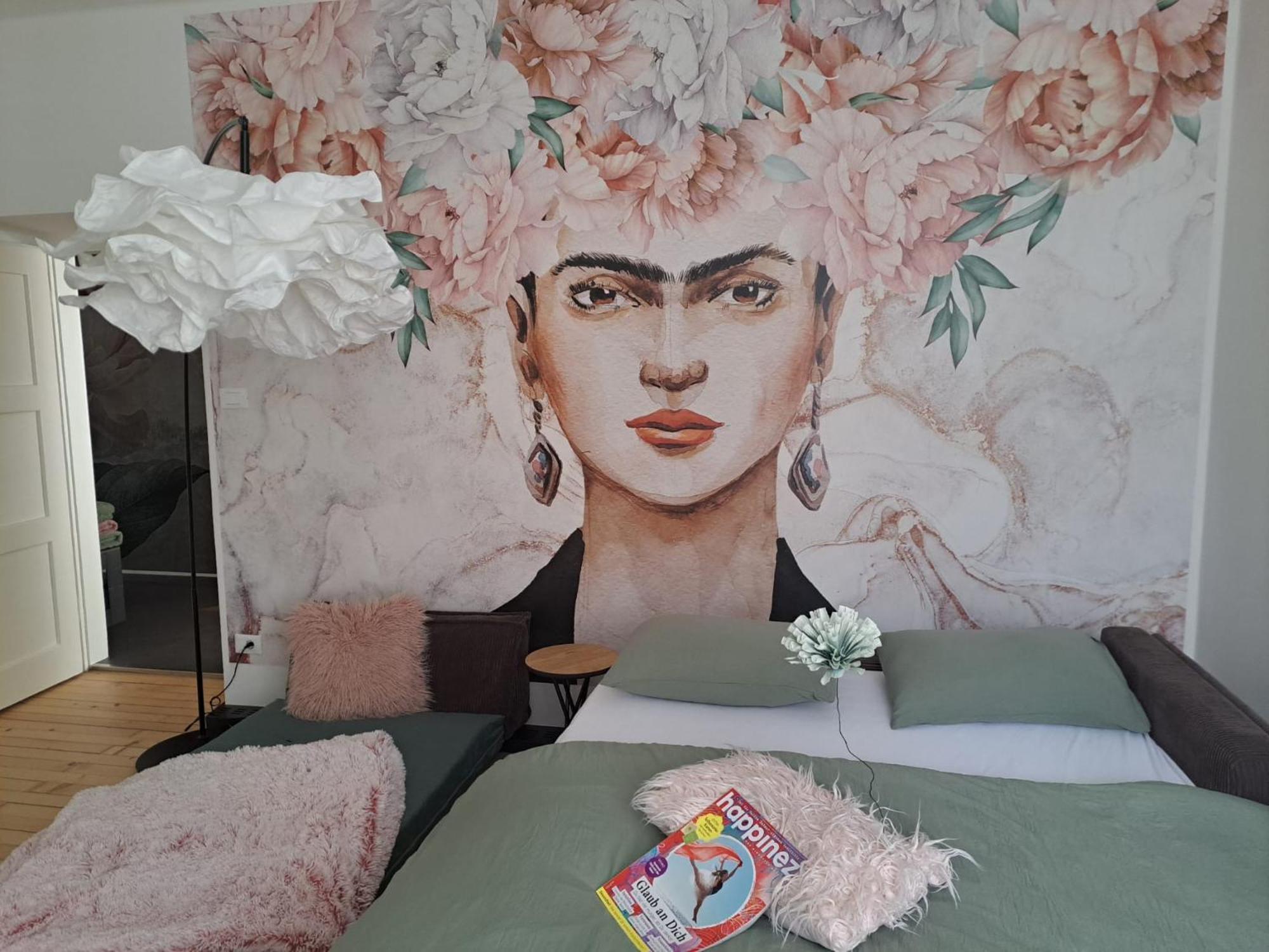 Apartment Wildflower In Privatvilla Im Herzen Merans Eksteriør bilde
