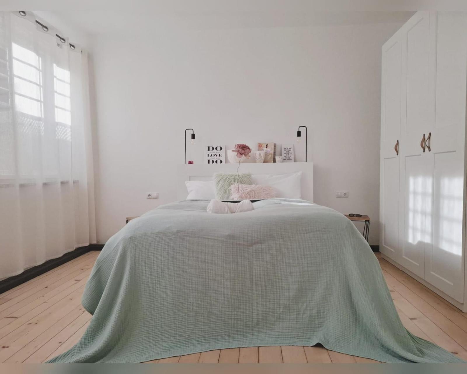 Apartment Wildflower In Privatvilla Im Herzen Merans Eksteriør bilde